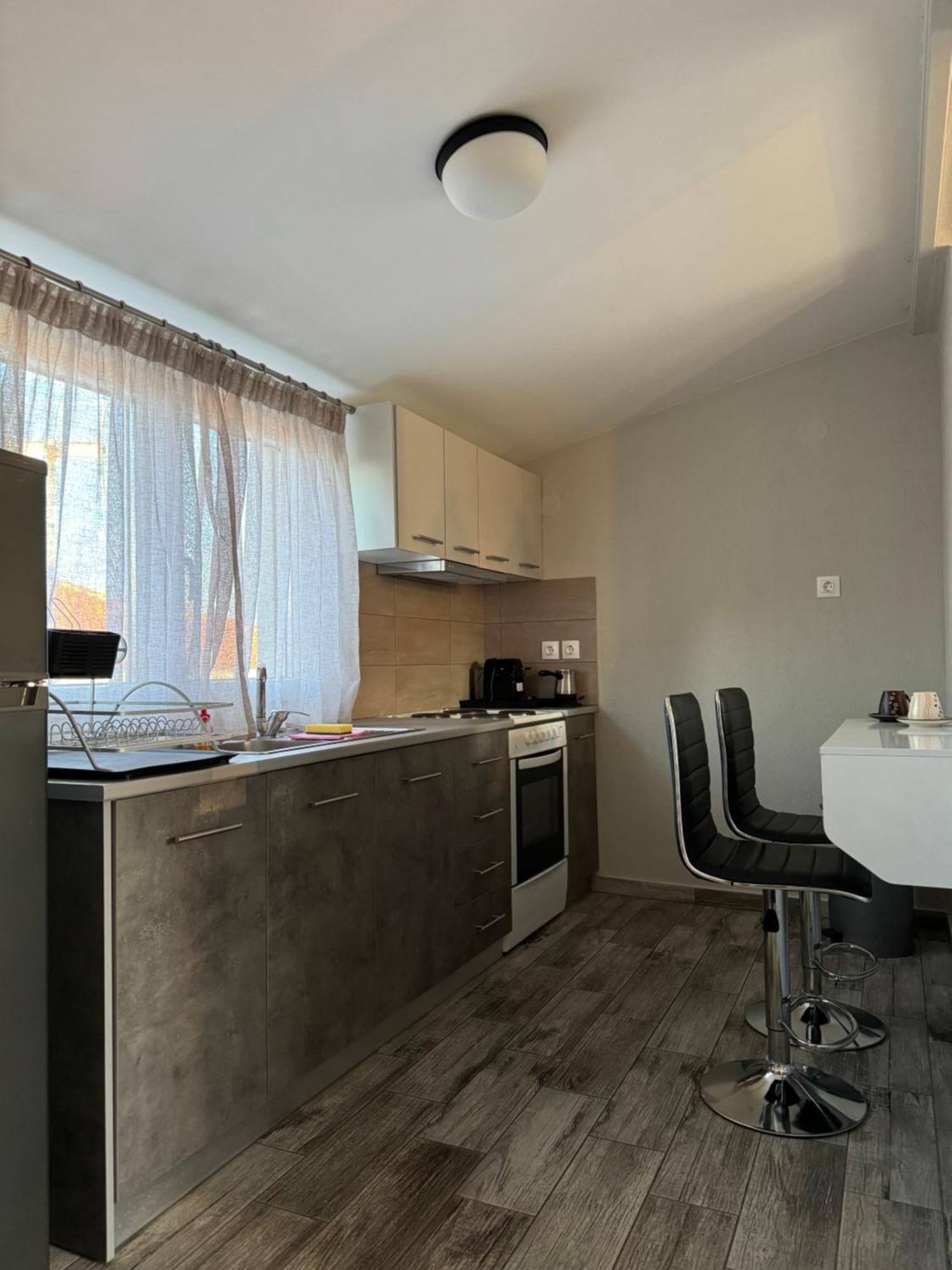 Private Modern Apartment Nea Roda Exterior foto