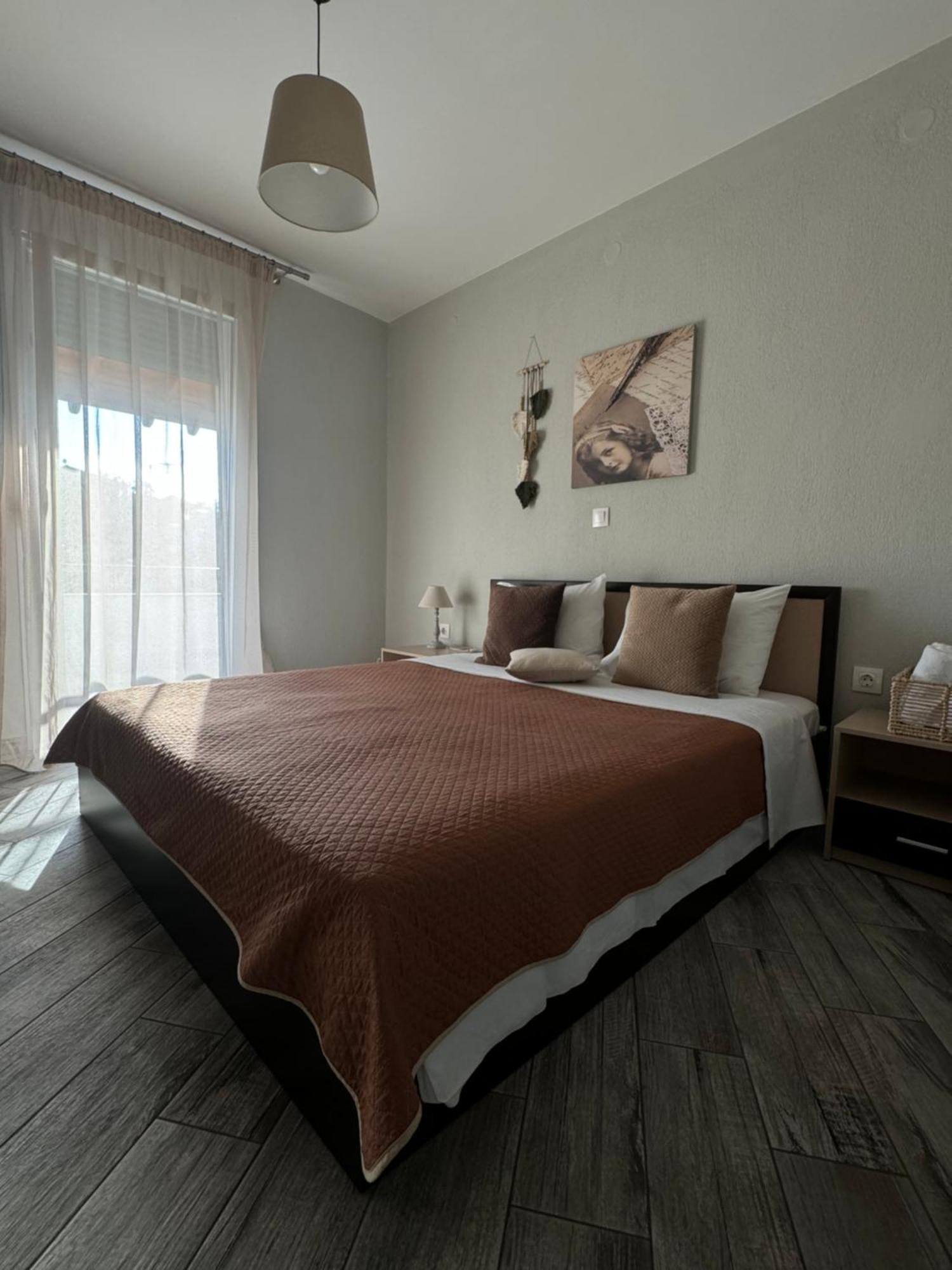 Private Modern Apartment Nea Roda Exterior foto