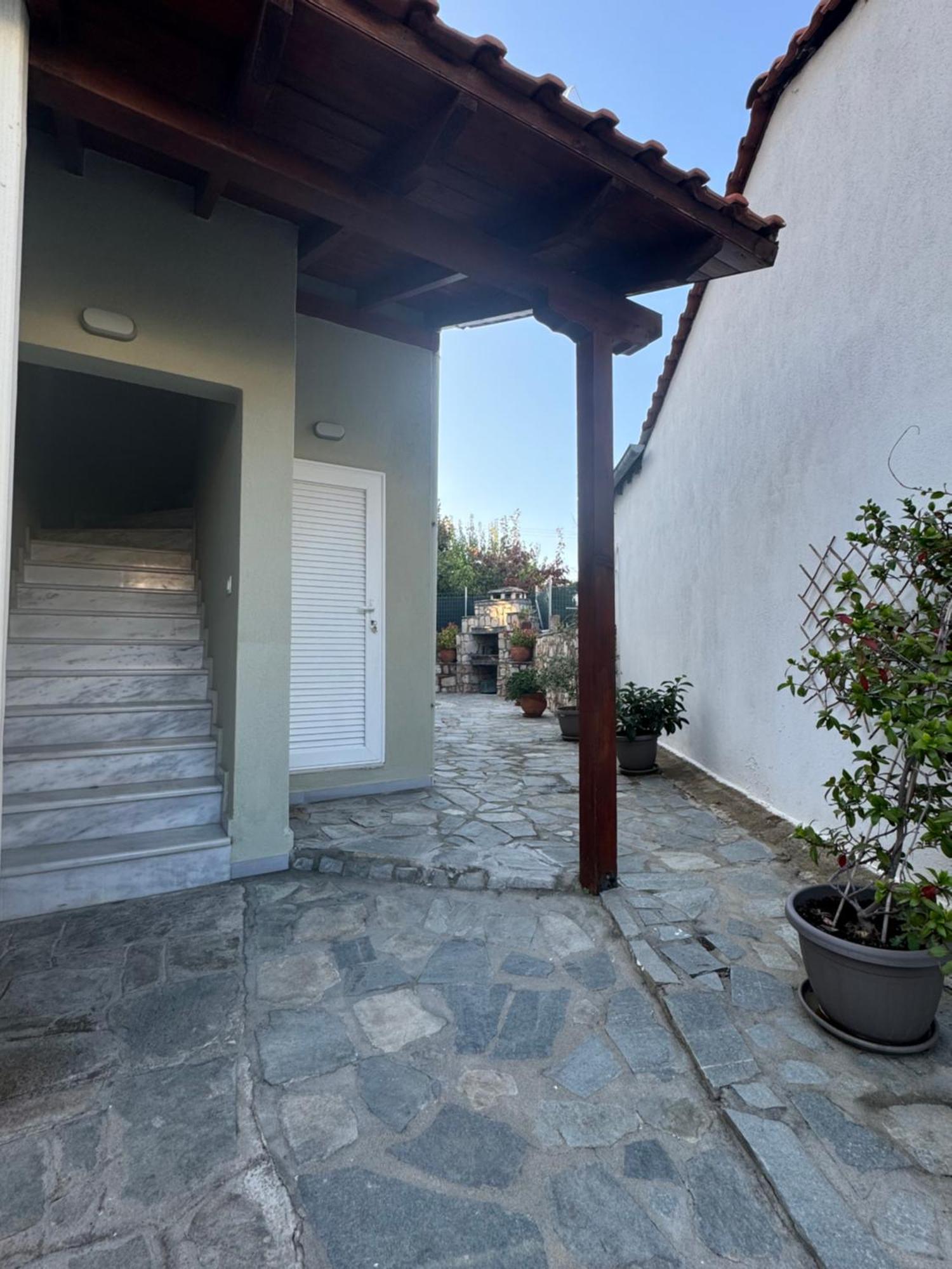 Private Modern Apartment Nea Roda Exterior foto